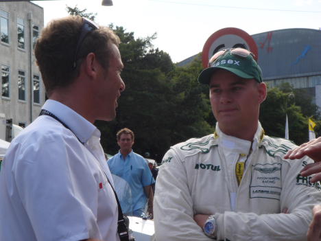 Casper Elgaard i snak med Tom Kristensen. - Er det mon Le Mans snak?
(Foto: Fie Bess)